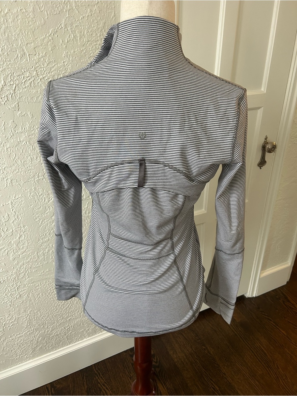 Lululemon Define Jacket - Picture 2 of 3